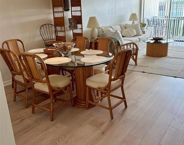 175 Se Saint Lucie Boulevard - Photo Thumbnail 4