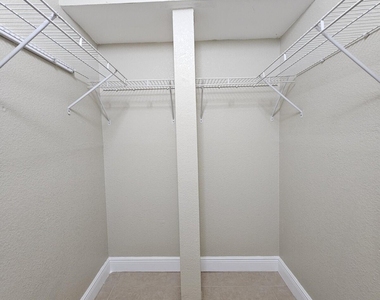 4324 Nw 9th Avenue - Photo Thumbnail 19