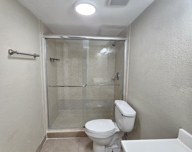 4324 Nw 9th Avenue - Photo Thumbnail 17