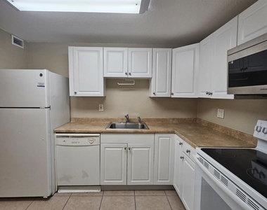 4324 Nw 9th Avenue - Photo Thumbnail 5