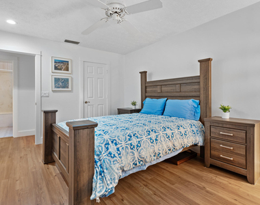 2488 Harbour Cove Drive - Photo Thumbnail 25