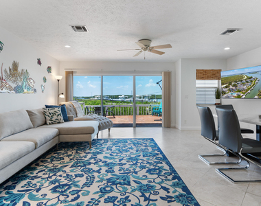 2488 Harbour Cove Drive - Photo Thumbnail 12