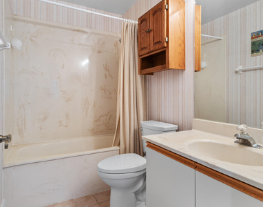 2488 Harbour Cove Drive - Photo Thumbnail 23