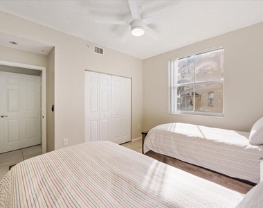 2060 Greenview Shores Boulevard - Photo Thumbnail 18