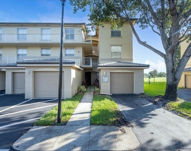 2060 Greenview Shores Boulevard - Photo Thumbnail 1