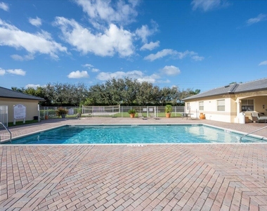 2060 Greenview Shores Boulevard - Photo Thumbnail 23