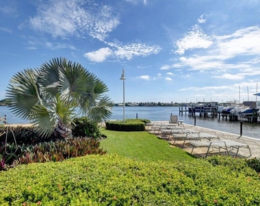 107 Yacht Club Way - Photo Thumbnail 31