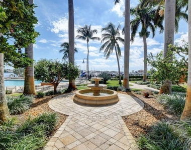 107 Yacht Club Way - Photo Thumbnail 32