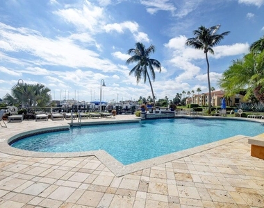 107 Yacht Club Way - Photo Thumbnail 49