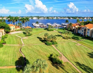 107 Yacht Club Way - Photo Thumbnail 44