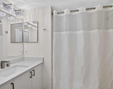 107 Yacht Club Way - Photo Thumbnail 19