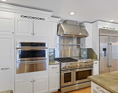 2204 Notre Dame Drive - Photo Thumbnail 18