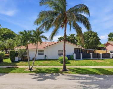 20009 Nw 66th Place - Photo Thumbnail 3