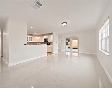 20009 Nw 66th Place - Photo Thumbnail 10