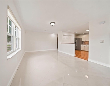 20009 Nw 66th Place - Photo Thumbnail 9