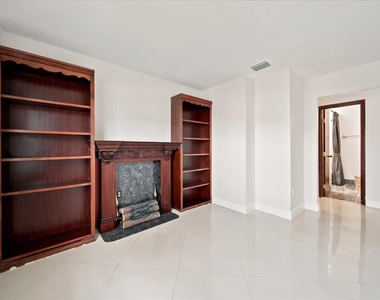 20009 Nw 66th Place - Photo Thumbnail 23