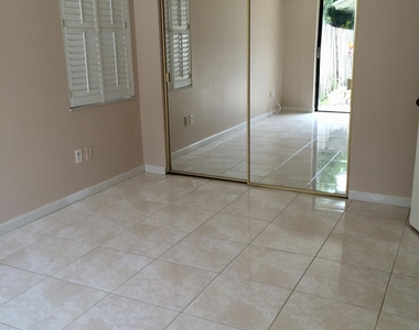 23343 Sw 54th Way - Photo Thumbnail 17
