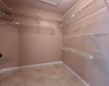 23343 Sw 54th Way - Photo Thumbnail 13