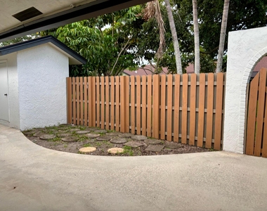 23343 Sw 54th Way - Photo Thumbnail 5