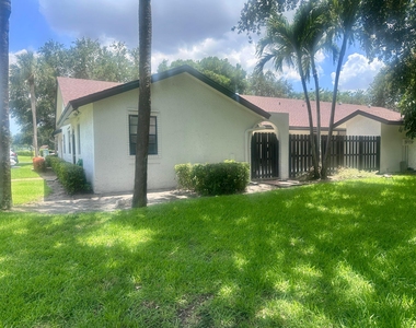 23343 Sw 54th Way - Photo Thumbnail 1