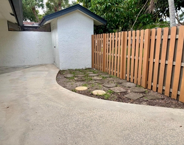 23343 Sw 54th Way - Photo Thumbnail 9