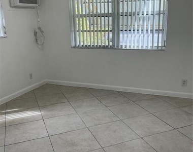 1647 Ne 12th Street - Photo Thumbnail 7