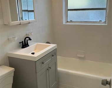 1647 Ne 12th Street - Photo Thumbnail 6