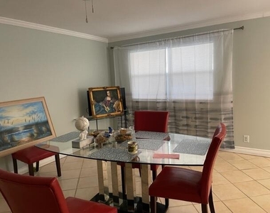 640 Monaco Court N - Photo Thumbnail 6