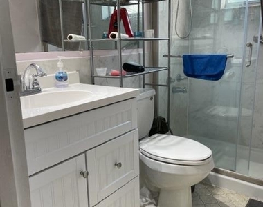 640 Monaco Court N - Photo Thumbnail 10