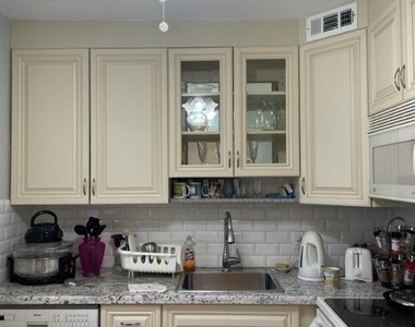 640 Monaco Court N - Photo Thumbnail 3