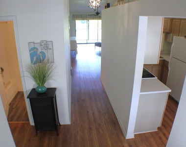1082 Keystone Drive - Photo Thumbnail 2