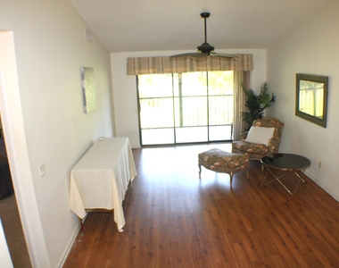 1082 Keystone Drive - Photo Thumbnail 6