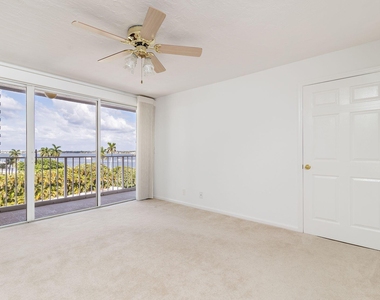 3901 S Flagler Drive - Photo Thumbnail 18