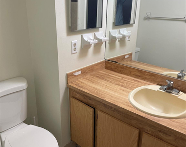 143 Nw 93rd Avenue - Photo Thumbnail 1