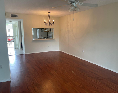 143 Nw 93rd Avenue - Photo Thumbnail 4
