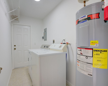 4698 Arthur Street - Photo Thumbnail 11