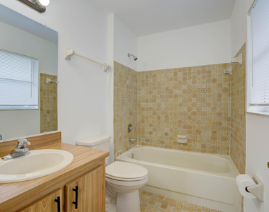 4698 Arthur Street - Photo Thumbnail 11