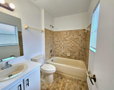 4698 Arthur Street - Photo Thumbnail 10