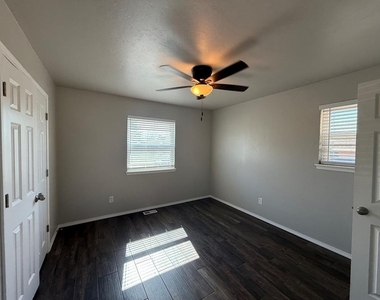 5813 Nw 66th Street - Photo Thumbnail 12