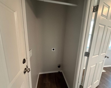 5813 Nw 66th Street - Photo Thumbnail 24