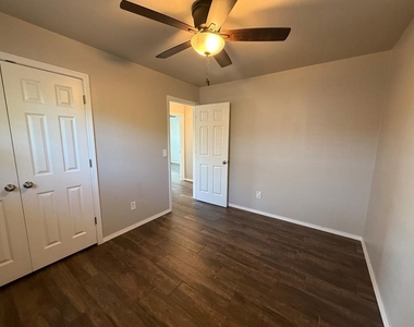 5813 Nw 66th Street - Photo Thumbnail 18