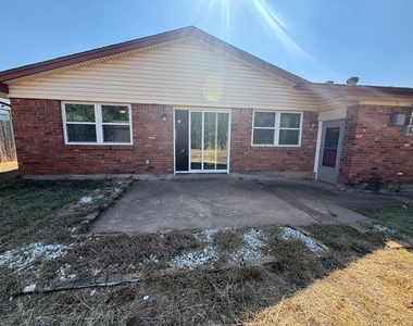 5813 Nw 66th Street - Photo Thumbnail 30