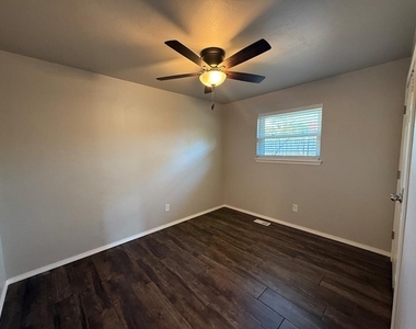5813 Nw 66th Street - Photo Thumbnail 17