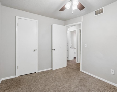 4008 Se 46th Street - Photo Thumbnail 24