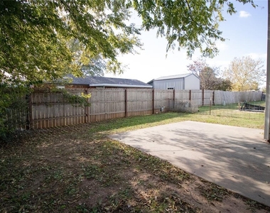 1708 Jennifer Circle - Photo Thumbnail 5