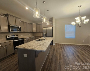 411 Copes Court - Photo Thumbnail 4