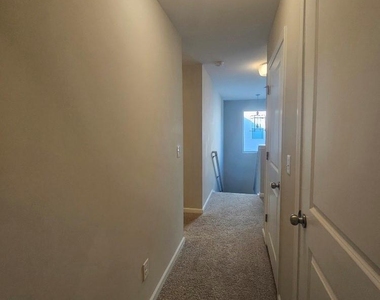 411 Copes Court - Photo Thumbnail 16