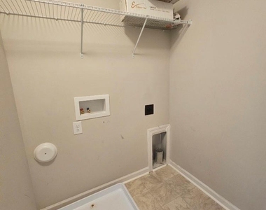411 Copes Court - Photo Thumbnail 23