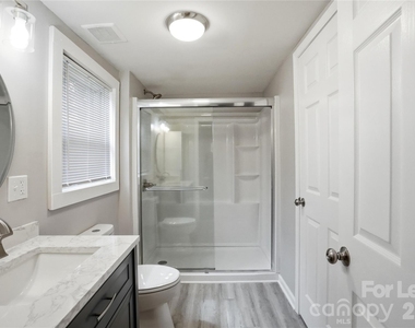 2225 Tate Street - Photo Thumbnail 24