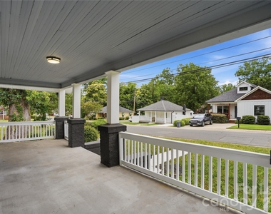 2225 Tate Street - Photo Thumbnail 3